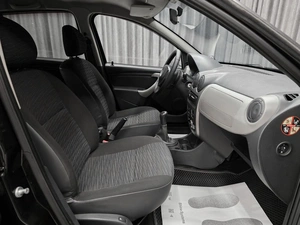 Хетчбэк Renault Sandero 2011 года, 450000 рублей, Красноярск