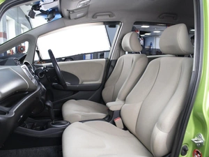 Хетчбэк Honda Fit 2012 года, 990000 рублей, Омск