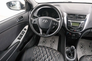 Седан Hyundai Solaris 2011 года, 849000 рублей, Красноярск