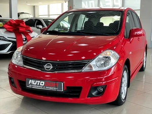 Хетчбэк Nissan Tiida 2012 года, 697000 рублей, Солонцы