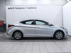 Седан Hyundai Elantra 2013 года, 1099000 рублей, Красноярск