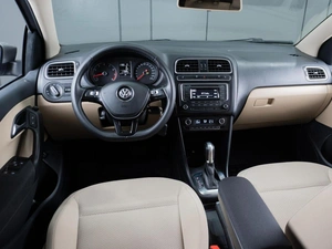 Седан Volkswagen Polo 2018 года, 1321000 рублей, Тюмень