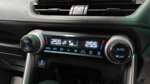 Внедорожник Toyota RAV4 2020 года, 2630000 рублей, Красноярск