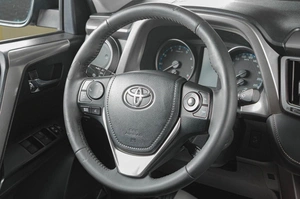Внедорожник Toyota RAV4 2016 года, 2419000 рублей, Тюмень