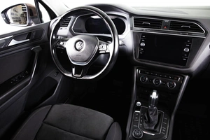 Внедорожник Volkswagen Tiguan 2018 года, 3399000 рублей, Пермь