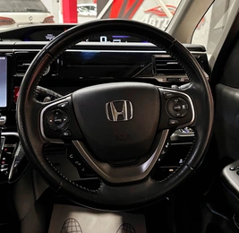 Минивэн Honda Stepwgn 2016 года, 2100000 рублей, Красноярск