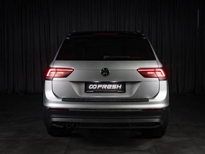 Внедорожник Volkswagen Tiguan 2017 года, 2849000 рублей, Тюмень