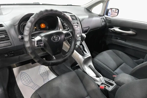 Хетчбэк Toyota Auris 2012 года, 1099000 рублей, Новокузнецк