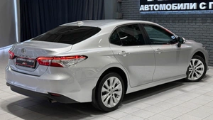 Седан Toyota Camry 2020 года, 2350000 рублей, Красноярск