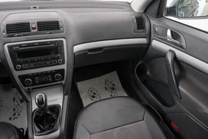 Лифтбек Skoda Octavia 2012 года, 829000 рублей, Красноярск