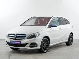 Хетчбэк Mercedes-benz B-класс 2015 года, 1577077 рублей, Москва