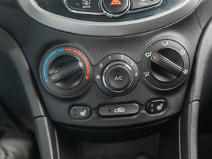 Седан Hyundai Solaris 2012 года, 750000 рублей, Красноярск