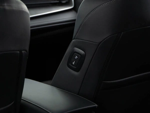 Седан Toyota Camry 2024 года, 3798999 рублей, Москва