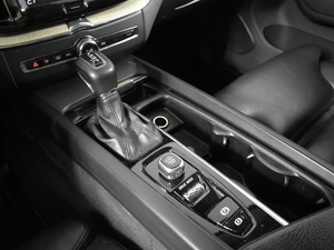 Внедорожник Volvo XC60 2019 года, 3184300 рублей, Казань