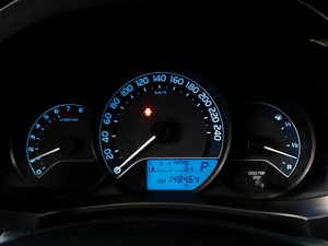 Седан Toyota Corolla 2013 года, 1399000 рублей, Тюмень