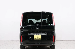 Минивэн Honda Stepwgn 2017 года, 1679000 рублей, Красноярск