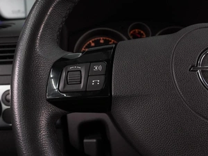 Хетчбэк Opel Astra 2011 года, 639000 рублей, Воронеж