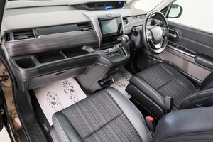 Минивэн Honda Freed 2016 года, 1489000 рублей, Красноярск