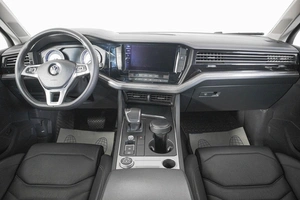 Внедорожник Volkswagen Touareg 2020 года, 4369000 рублей, Кемерово