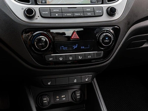 Седан Hyundai Solaris 2017 года, 1490000 рублей, Краснодар