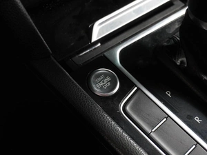 Седан Volkswagen Passat 2017 года, 1799000 рублей, Воронеж