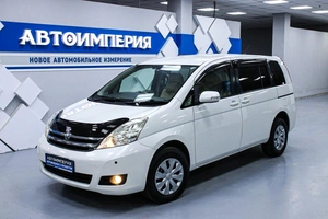 Минивэн Toyota Isis 2008 года, 998000 рублей, Солонцы