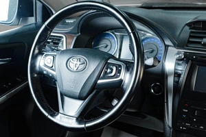 Седан Toyota Camry 2015 года, 1649000 рублей, Тюмень