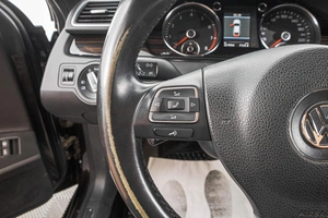 Седан Volkswagen Passat CC 2013 года, 1039000 рублей, Барнаул