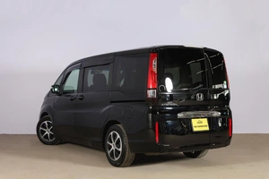 Минивэн Honda Stepwgn 2016 года, 1999000 рублей, Новосибирск