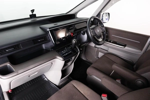 Минивэн Honda Stepwgn 2015 года, 2049000 рублей, Пермь