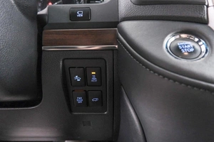 Внедорожник Toyota Land Cruiser 2017 года, 6349000 рублей, Красноярск