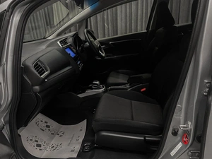 Хетчбэк Honda Fit 2016 года, 1000000 рублей, Красноярск