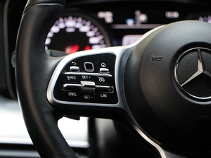 Седан Mercedes-benz E-класс 2019 года, 3020046 рублей, Москва