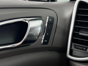 Внедорожник Porsche Cayenne 2010 года, 2389900 рублей, Казань