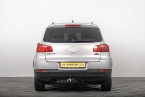 Внедорожник Volkswagen Tiguan 2013 года, 899000 рублей, Томск