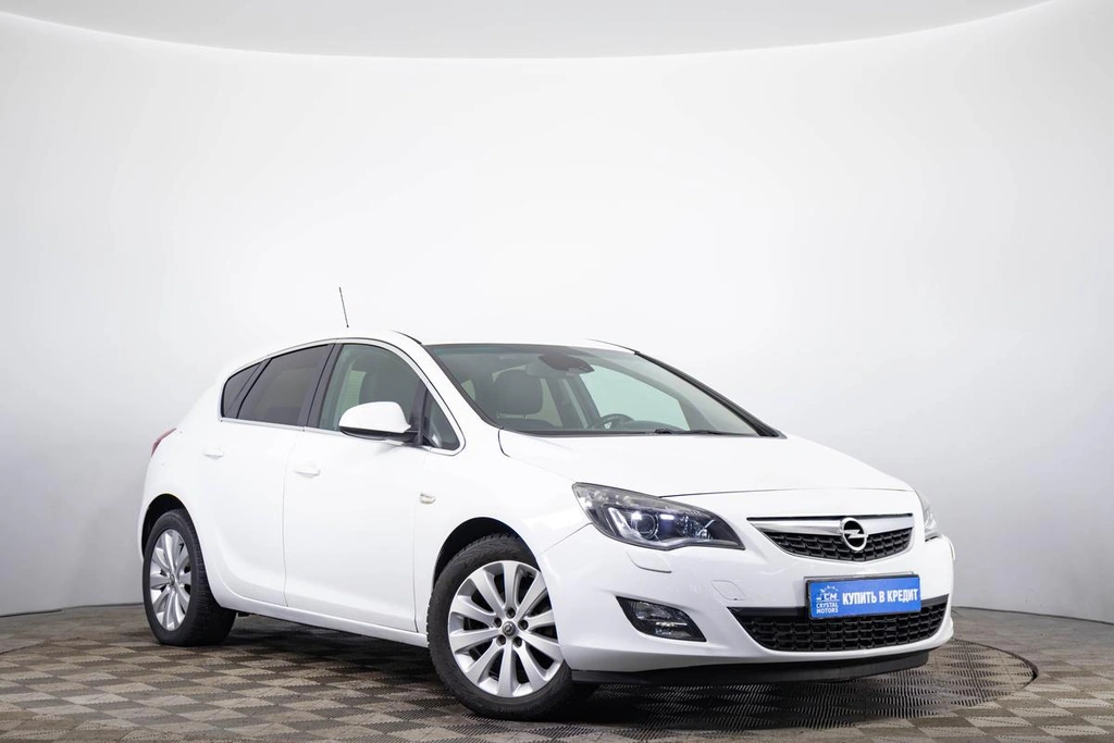 Хетчбэк Opel Astra 2011 года, 669000 рублей, Пермь