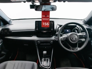 Хетчбэк Toyota Yaris 2020 года, 1500000 рублей, Красноярск