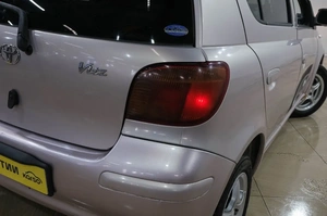 Хетчбэк Toyota Vitz 2003 года, 349000 рублей, Новокузнецк