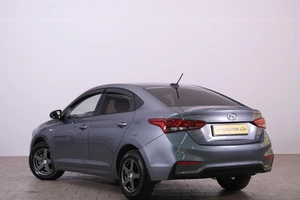 Седан Hyundai Solaris 2017 года, 1099000 рублей, Омск