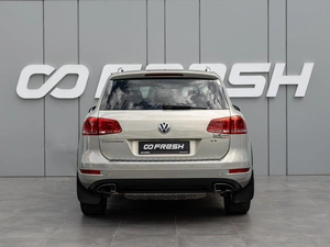 Внедорожник Volkswagen Touareg 2012 года, 1845000 рублей, Краснодар
