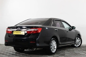 Седан Toyota Camry 2012 года, 1699000 рублей, Сургут