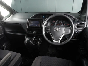 Минивэн Toyota Voxy 2017 года, 1865000 рублей, Минеральные Воды