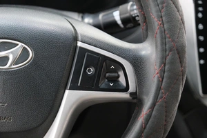 Седан Hyundai Solaris 2011 года, 759000 рублей, Омск