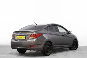 Седан Hyundai Solaris 2011 года, 729000 рублей, Барнаул