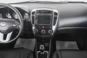 Хетчбэк Kia Ceed 2011 года, 589000 рублей, Кемерово