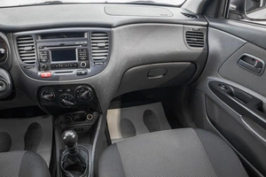 Хетчбэк Kia Rio 2010 года, 539000 рублей, Барнаул