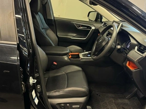 Внедорожник Toyota RAV4 2019 года, 3497000 рублей, Красноярск