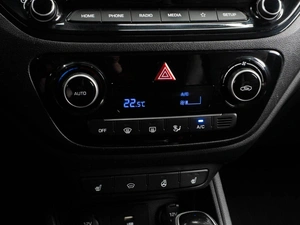 Седан Hyundai Solaris 2020 года, 1579000 рублей, Тюмень