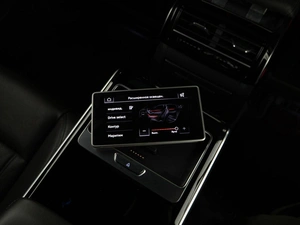 Седан Audi A8 2017 года, 5249999 рублей, Москва