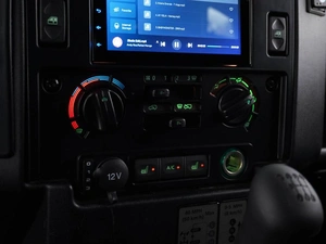 Внедорожник Land Rover Defender 2013 года, 3099055 рублей, Москва